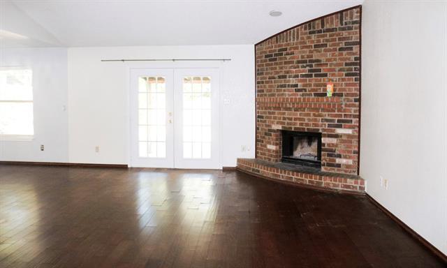 Foto del edificio - 6205 Maple Springs Dr