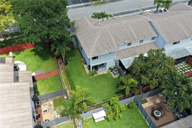 Foto del edificio - 201 NW 106th Terrace