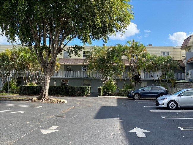 Foto del edificio - 4600 SW 67th Ave