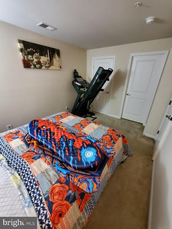 Building Photo - 9441 Paragon Ct