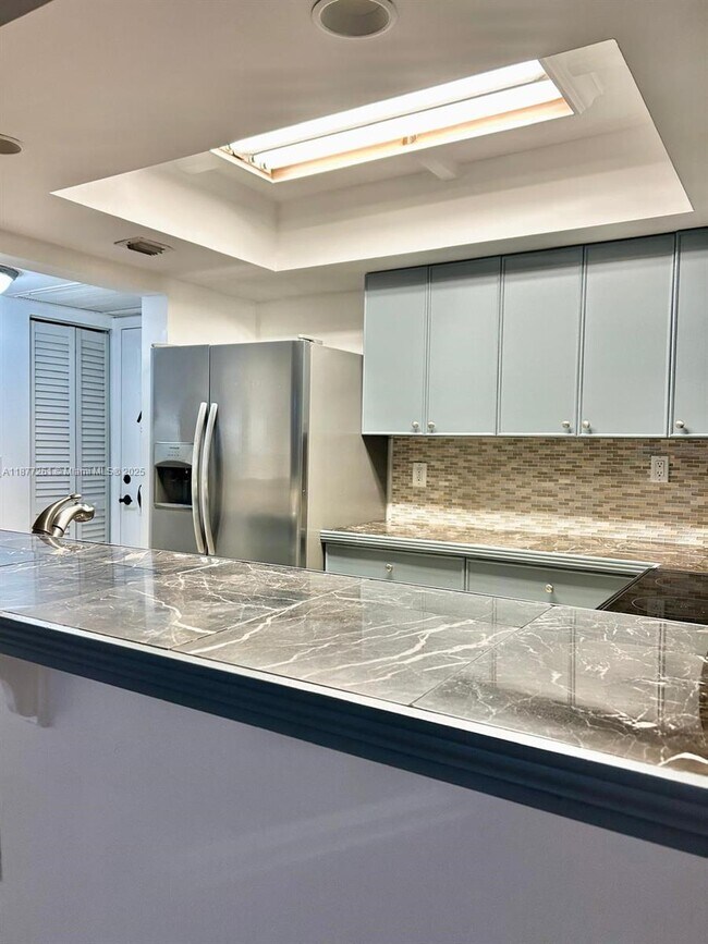Foto del edificio - 701 NW 19th St