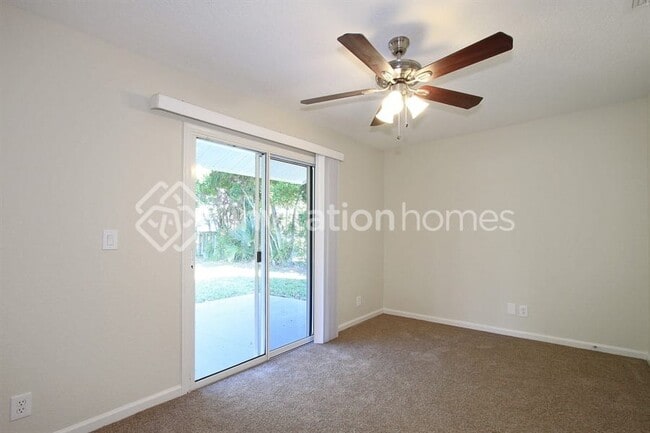 Building Photo - 260 La Mancha Ave