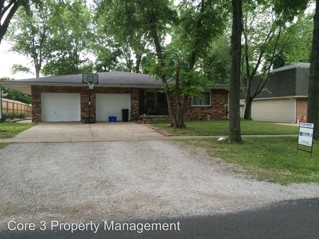 Primary Photo - 2206 E Hazel Dell Rd