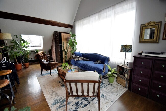 Foto del edificio - 444 Western Ave