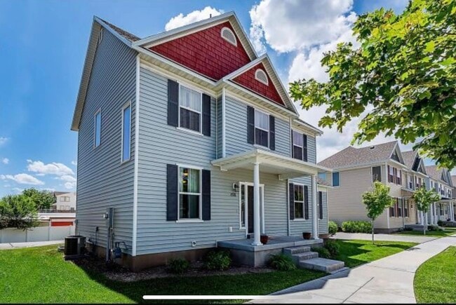 Building Photo - 1521 W Kingsbarn Way