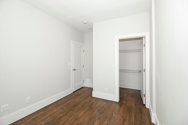Building Photo - 500 Stanyan St