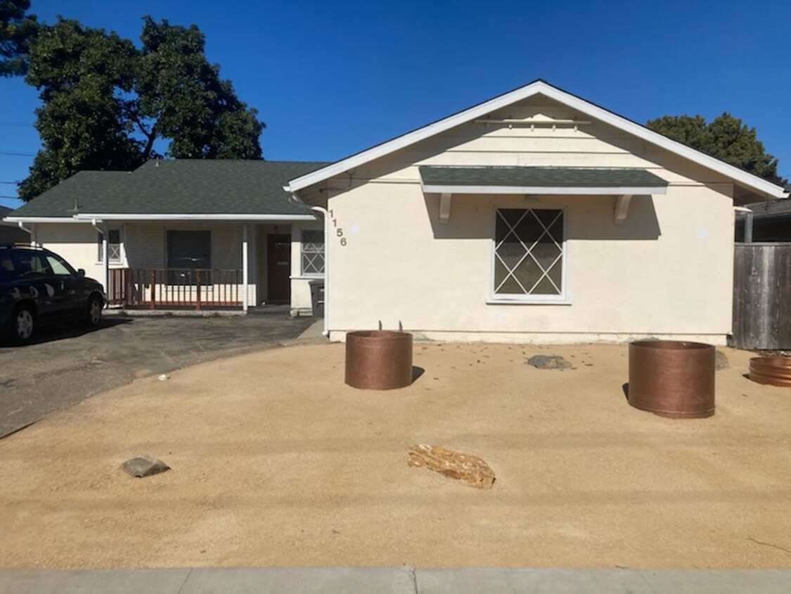 Primary Photo - 4bd/2ba House Near Laguna Lake w/ Two Car ...