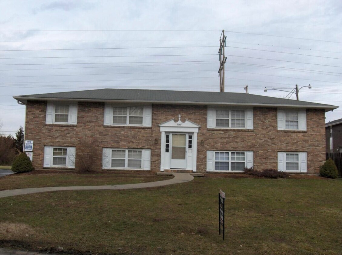 Primary Photo - 2511 Quail Dr