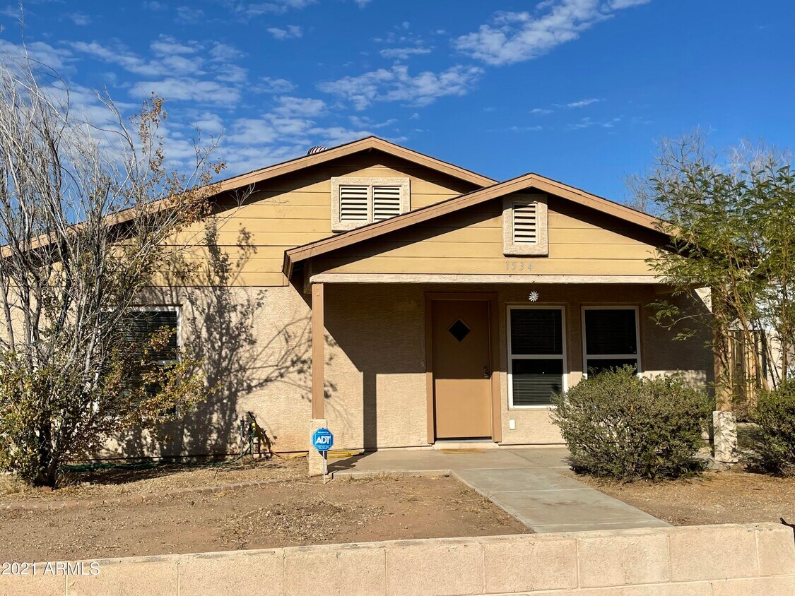 Foto principal - 1534 E Pierce St
