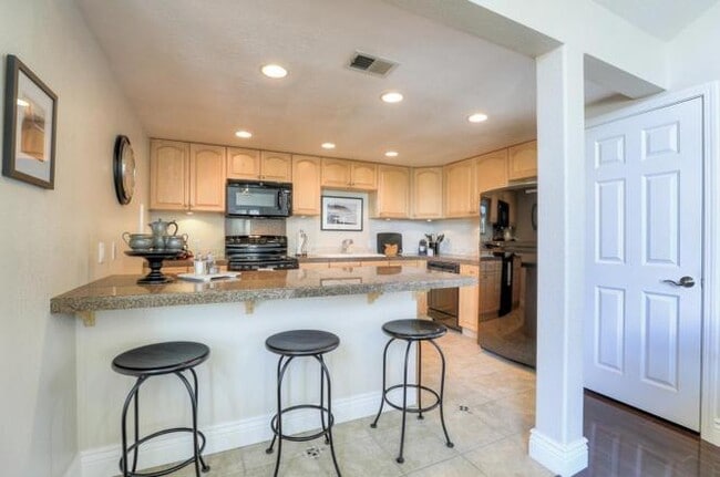 Building Photo - 3188 Heather Ridge Dr