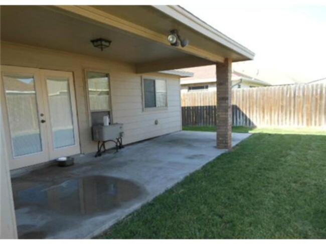 Building Photo - 2514 Windblown Dr