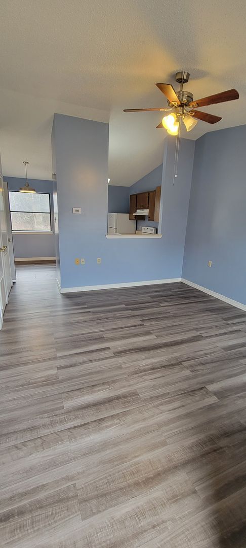 Foto del edificio - 1 Bed/1 Bath Apartment in Horseshoe Bend