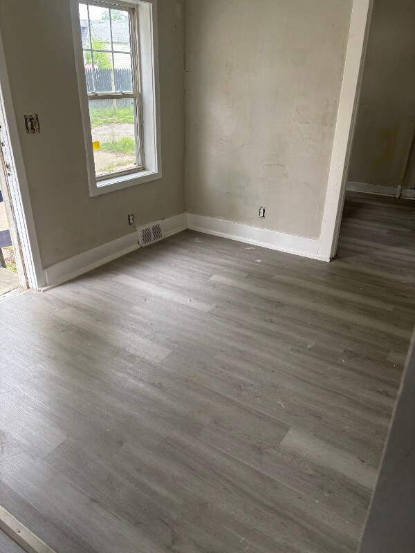 Foto del edificio - 1421 Long Ave