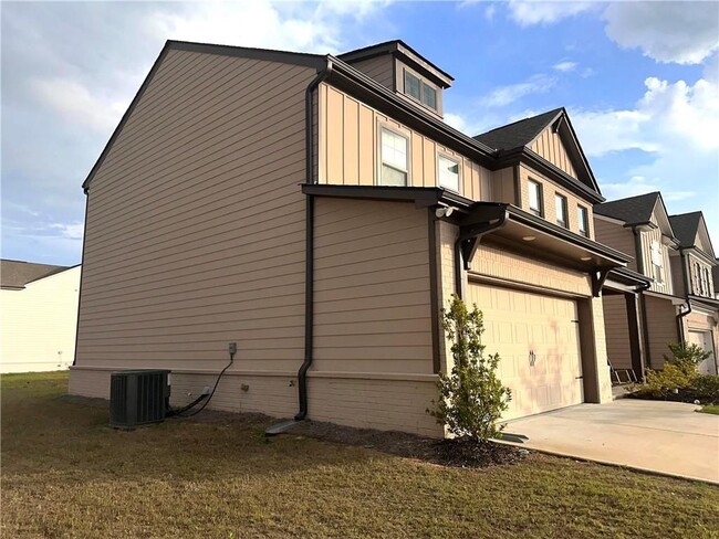 Building Photo - 304 Sterling Creek Wy