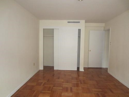 Habitación - 242 N Oraton Pky