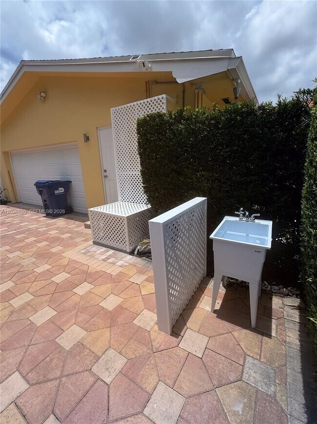 Foto del edificio - 8605 SW 106th St