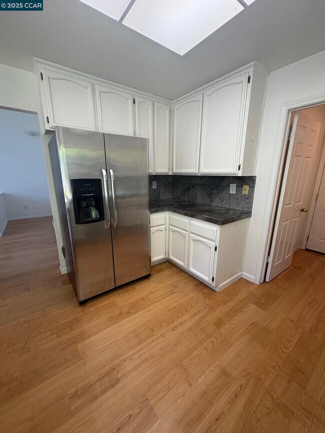 Building Photo - 1029 Lakeridge Pl