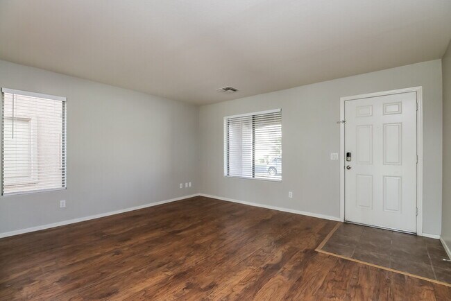 Building Photo - 39579 N Dusty Dr