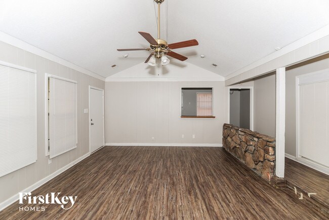 Building Photo - 6040 Scarlet Leaf Dr