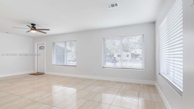 Building Photo - 630 SW 28th Dr