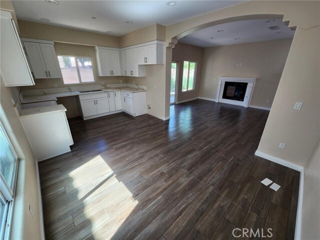 Building Photo - 9246 Cedros Ave