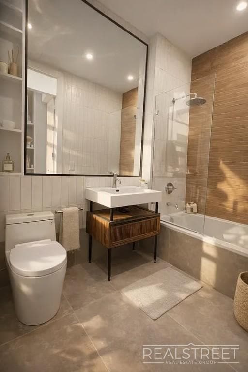 Building Photo - Apartments like this are why people move to Williamsburg.