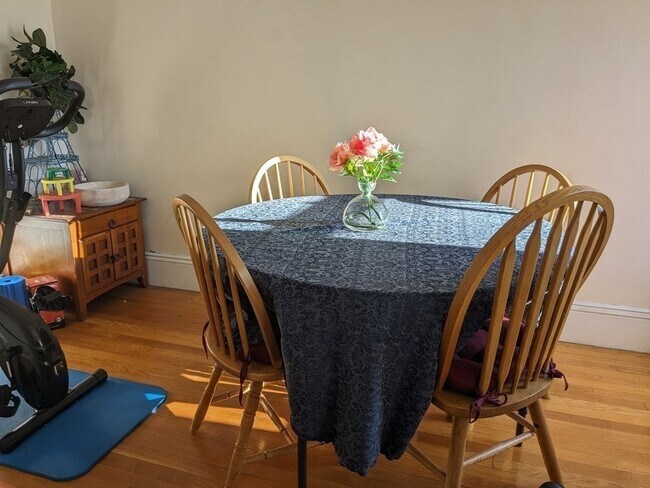 Building Photo - 805 Washington St