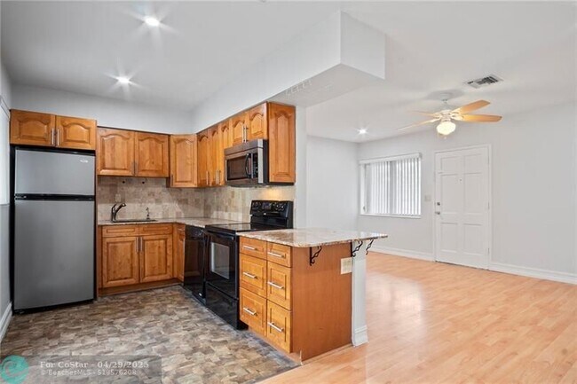 Foto del edificio - 2130 NE 42nd Ct