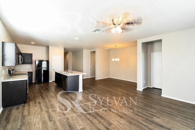 Foto del edificio - This charming home is ready for your perso...
