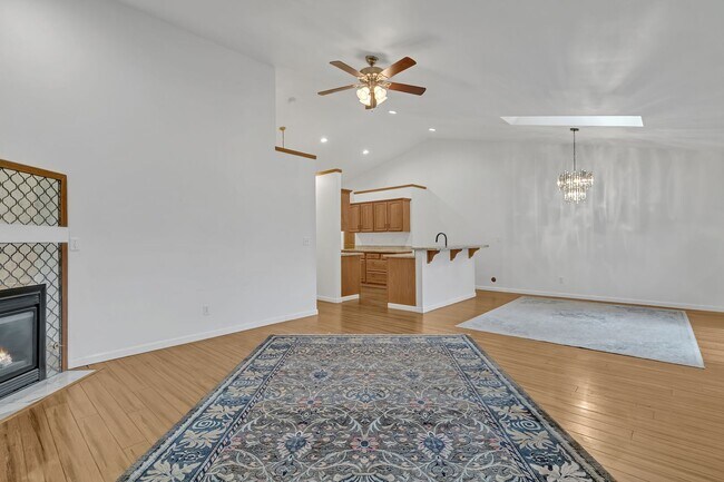 Building Photo - Beautiful 3-Bedroom Steilacoom Condo