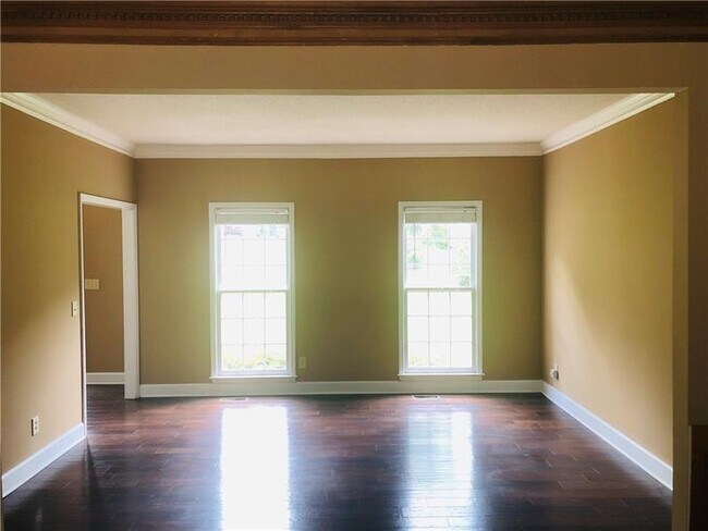 Foto del edificio - 704 Laurel Chase SW