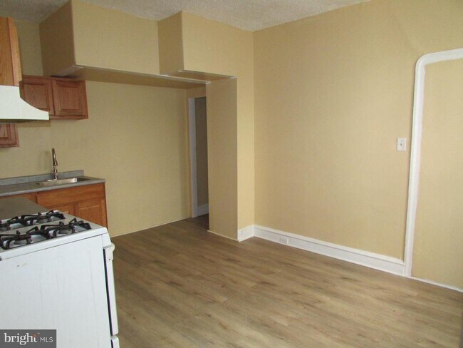 Foto del edificio - 412 Lindley Ave