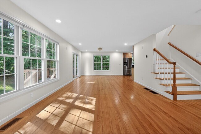 Foto del edificio - 6 Whitman Ln