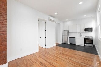 Building Photo - 120 Bowers St