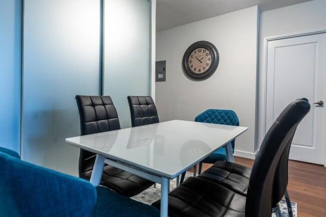 Building Photo - 2 bedroom in NEW YORK NY 10010