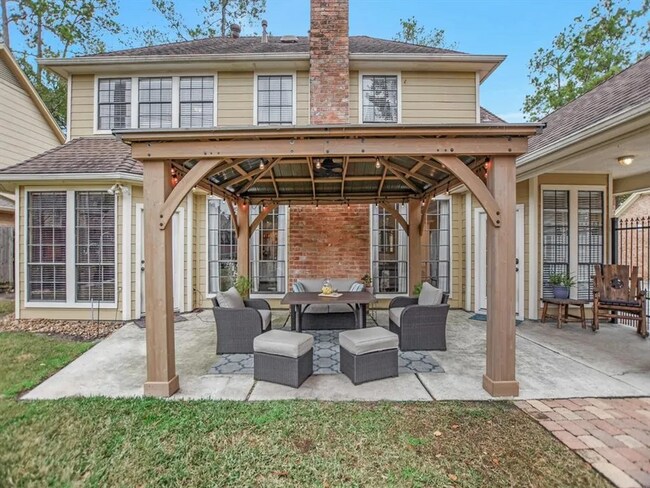 ¡Relájate y disfruta del patio trasero! - 6035 Spring Creek Grove Ln