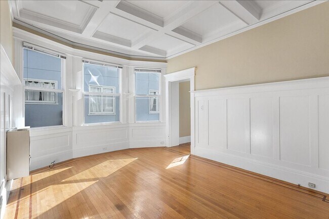 Foto del edificio - 2149 Santa Clara Ave