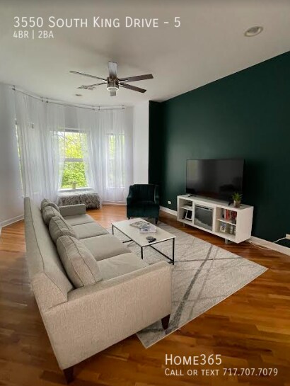 Foto del edificio - Stunning 4-Bedroom 2-Bathroom Home - Looki...