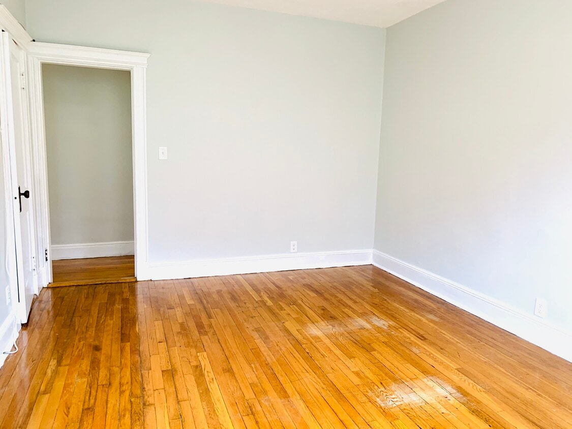 Foto principal - 90 Brainerd Rd