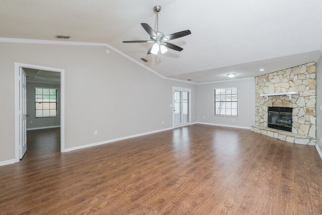 Building Photo - 1590 Rain Bird Ct