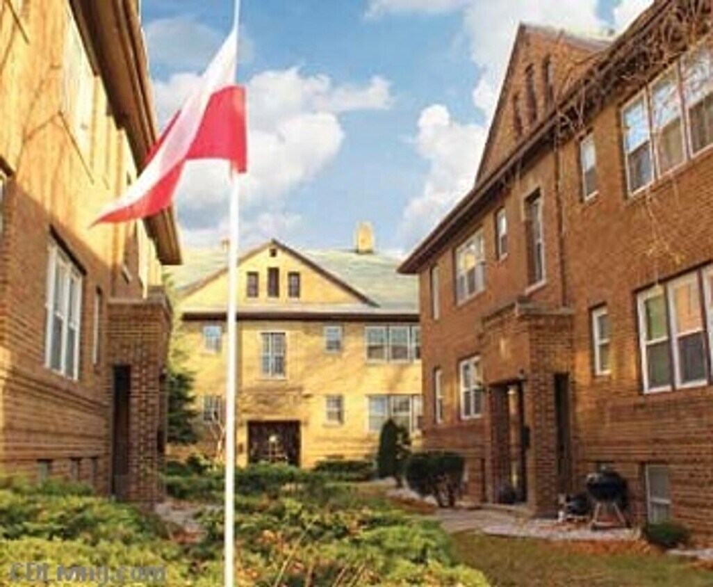 Foto del edificio - 1320 Spring St