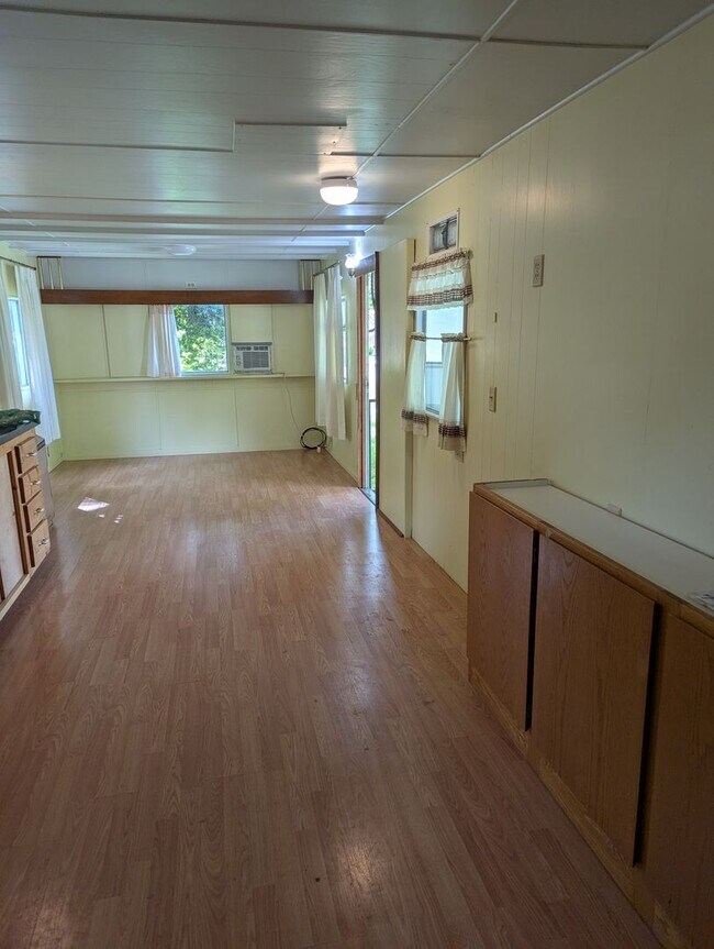 Foto del edificio - NIce Quiet Place at end of the road