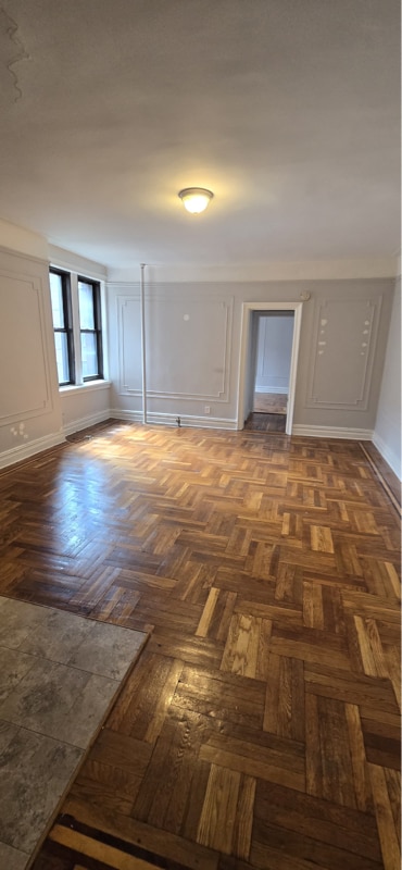 Building Photo - 240 Crown St