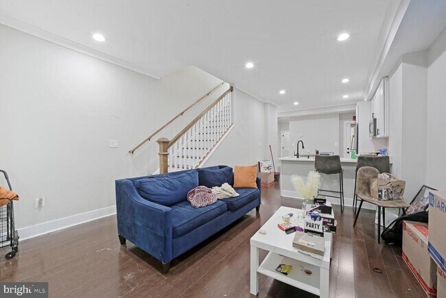 Foto del edificio - 608 Irving St NW