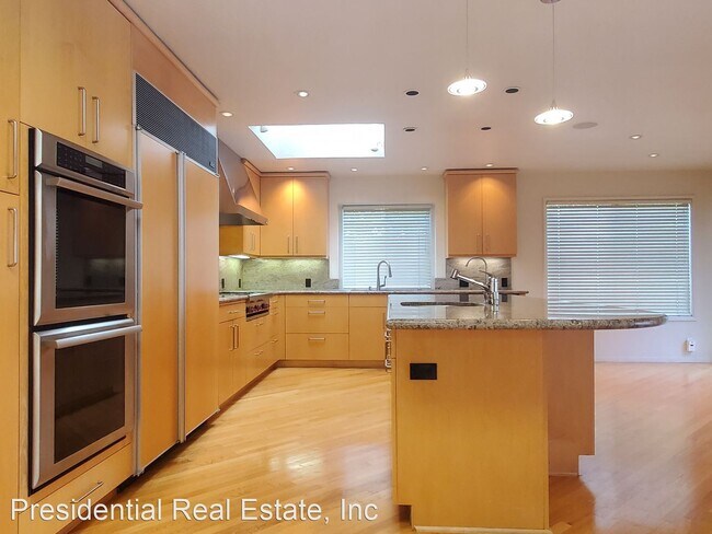 Building Photo - 4 br, 2.5 bath House - 19354 Titus Court
