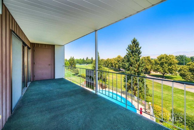 Foto del edificio - 3100 Crescent Rim Dr