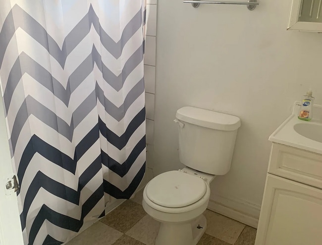 Building Photo - Lawrenceville Super spacious townhome