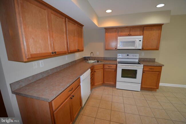 Building Photo - 1103 Laurel Ct