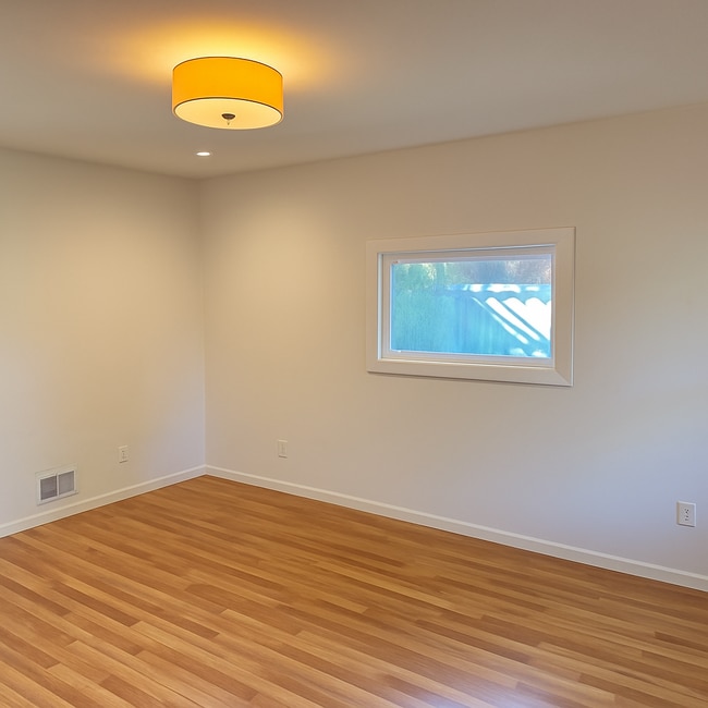 Living room - 15 Treanor Street