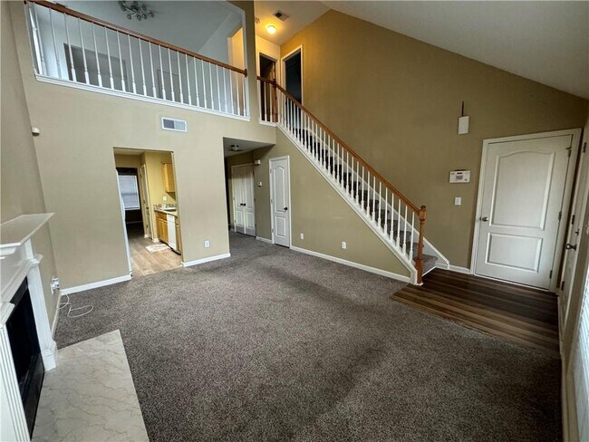 Building Photo - 6735 White Walnut Way